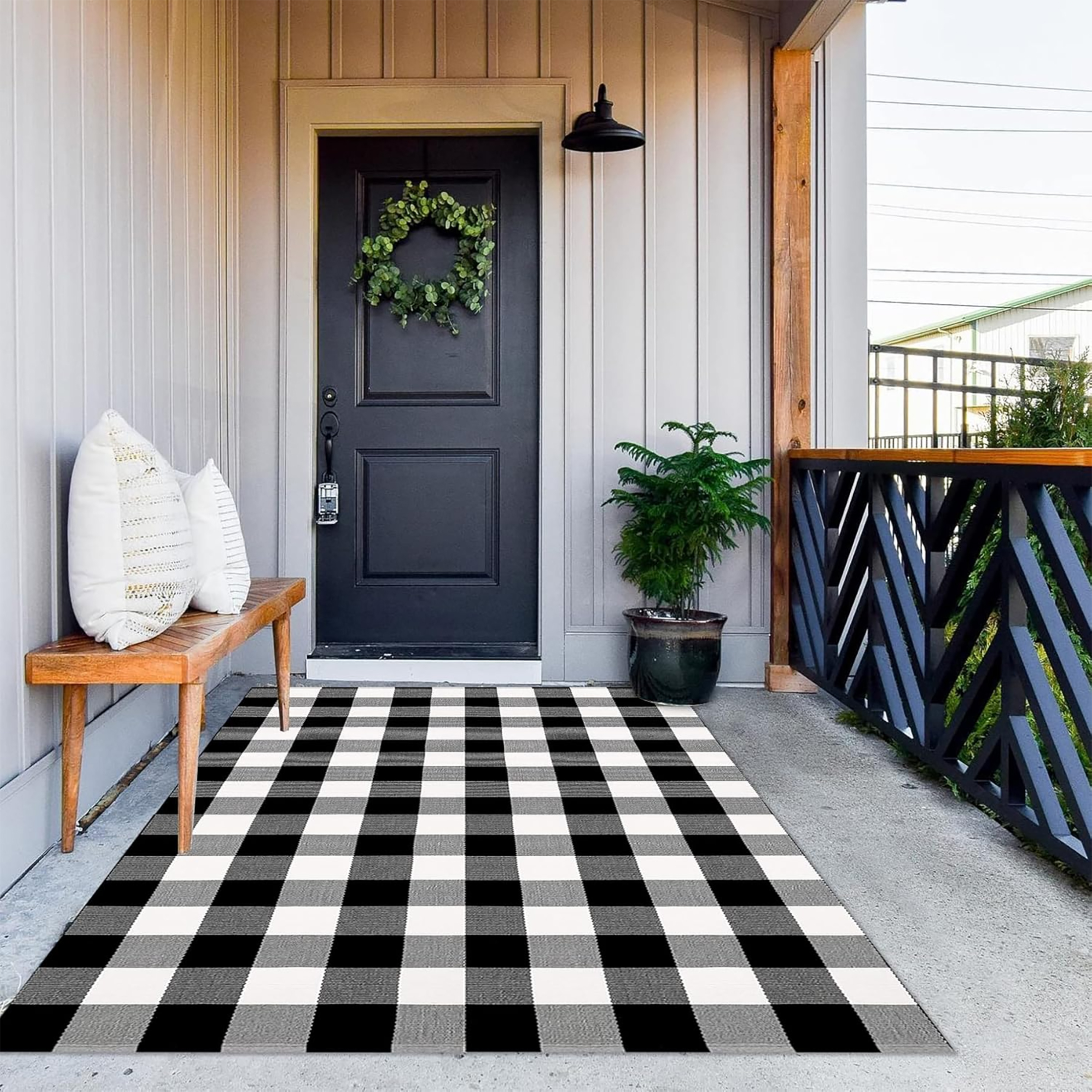 WANLISELL Buffalo Plaid Rug, 4' x 5' Non-Slip Check Rug, Washable Area Rug for Indoor Living Room Kitchen Bedroom, Black and White